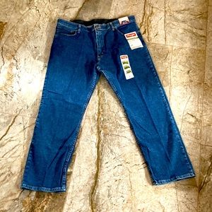 2 pain men Wrangler jeans